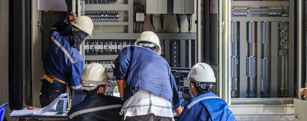 Maintenance Manuals : Manual for maintenance, installations and on-site repairs